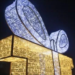 9.10' 3D Christmas Present - Photo Op Display 13 9.10' 3D Christmas Present - Photo Op Display -The King Of Christmas 3d 11028 e