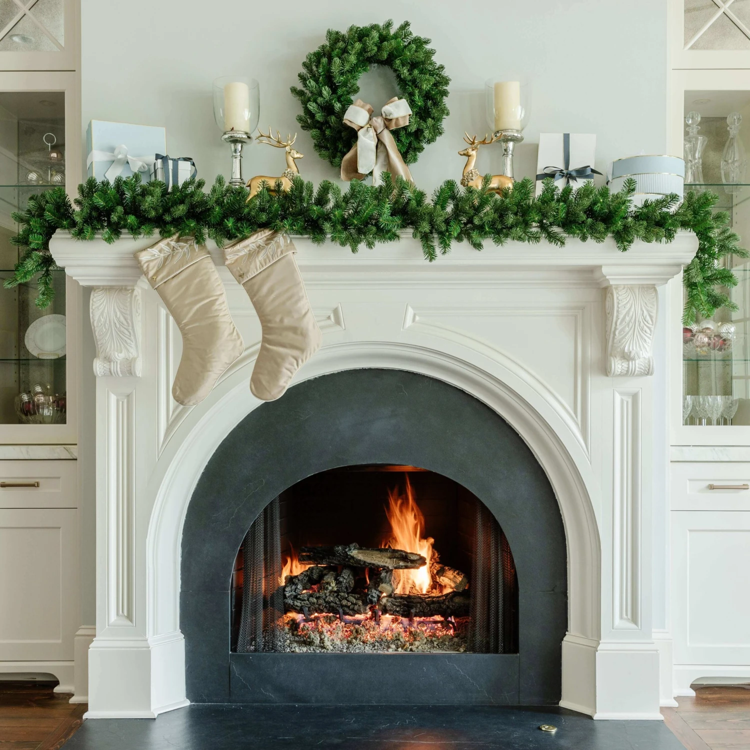 King Of Christmas 9' X 12" King Fraser Fir Garland Unlit 2 King Of Christmas 9' X 12" King Fraser Fir Garland Unlit - Image 2