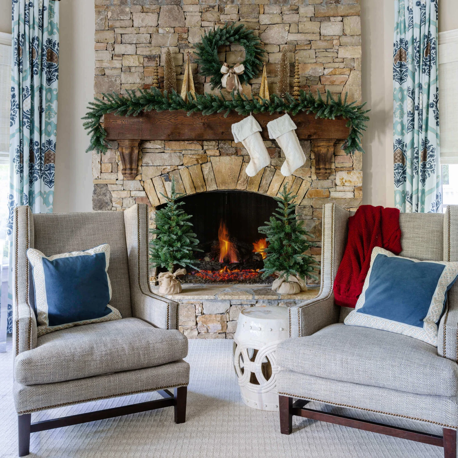 King Of Christmas King Noble Fir Collection 4-Piece Set With Warm White LED Lights (Battery Operated) 2 King Of Christmas King Noble Fir Collection 4-Piece Set With Warm White LED Lights (Battery Operated) - Image 2