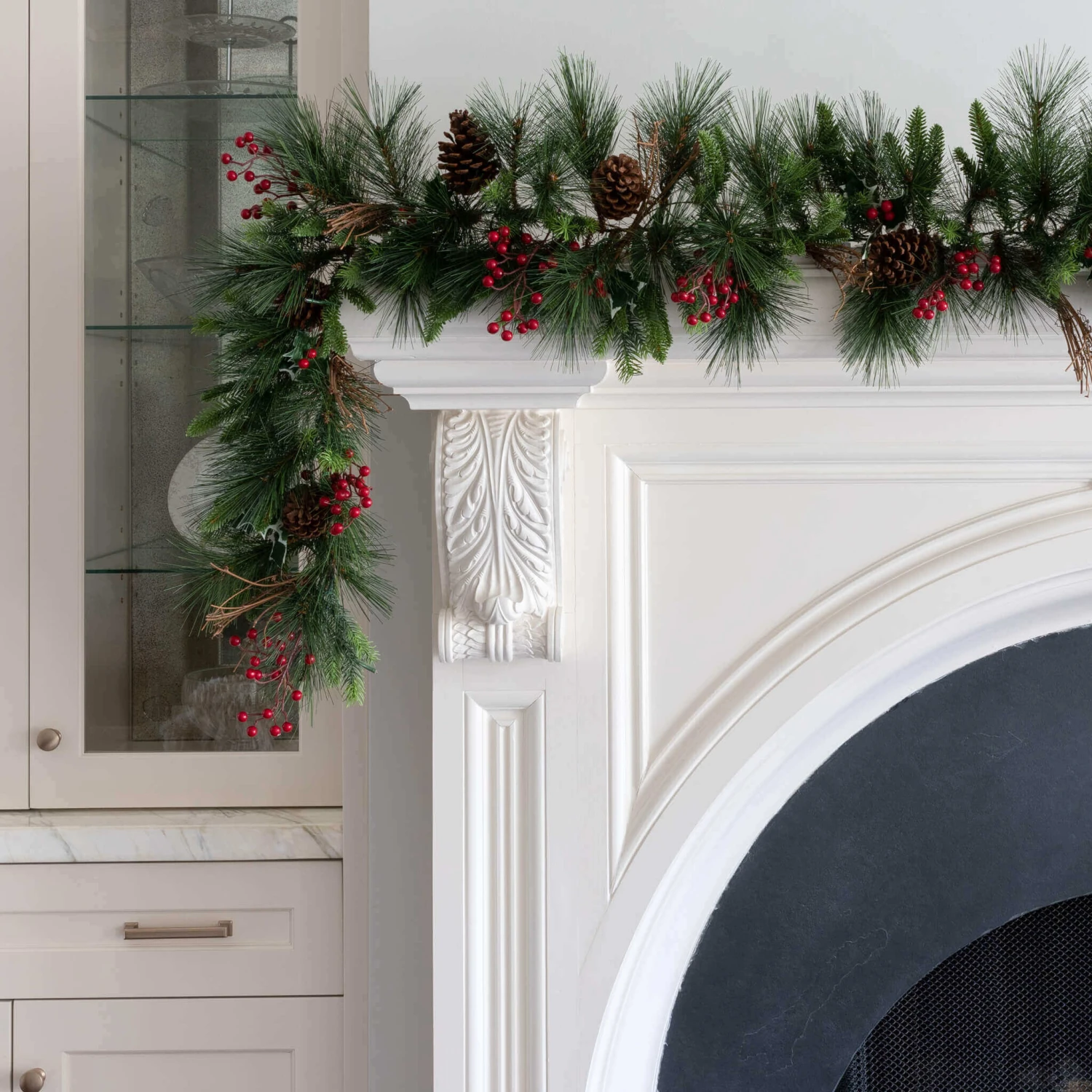 King Of Christmas 6' X 12" Redwood Garland With 70 Warm White LED Lights (Battery Operated) 2 King Of Christmas 6' X 12" Redwood Garland With 70 Warm White LED Lights (Battery Operated) - Image 2