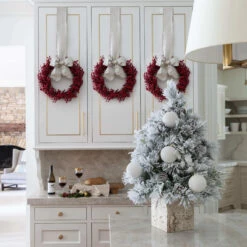 King Of Christmas White Diamond Glass Ornament (4 Pack) -The King Of Christmas WhiteDiamondGlassOrnament 4Pack 12