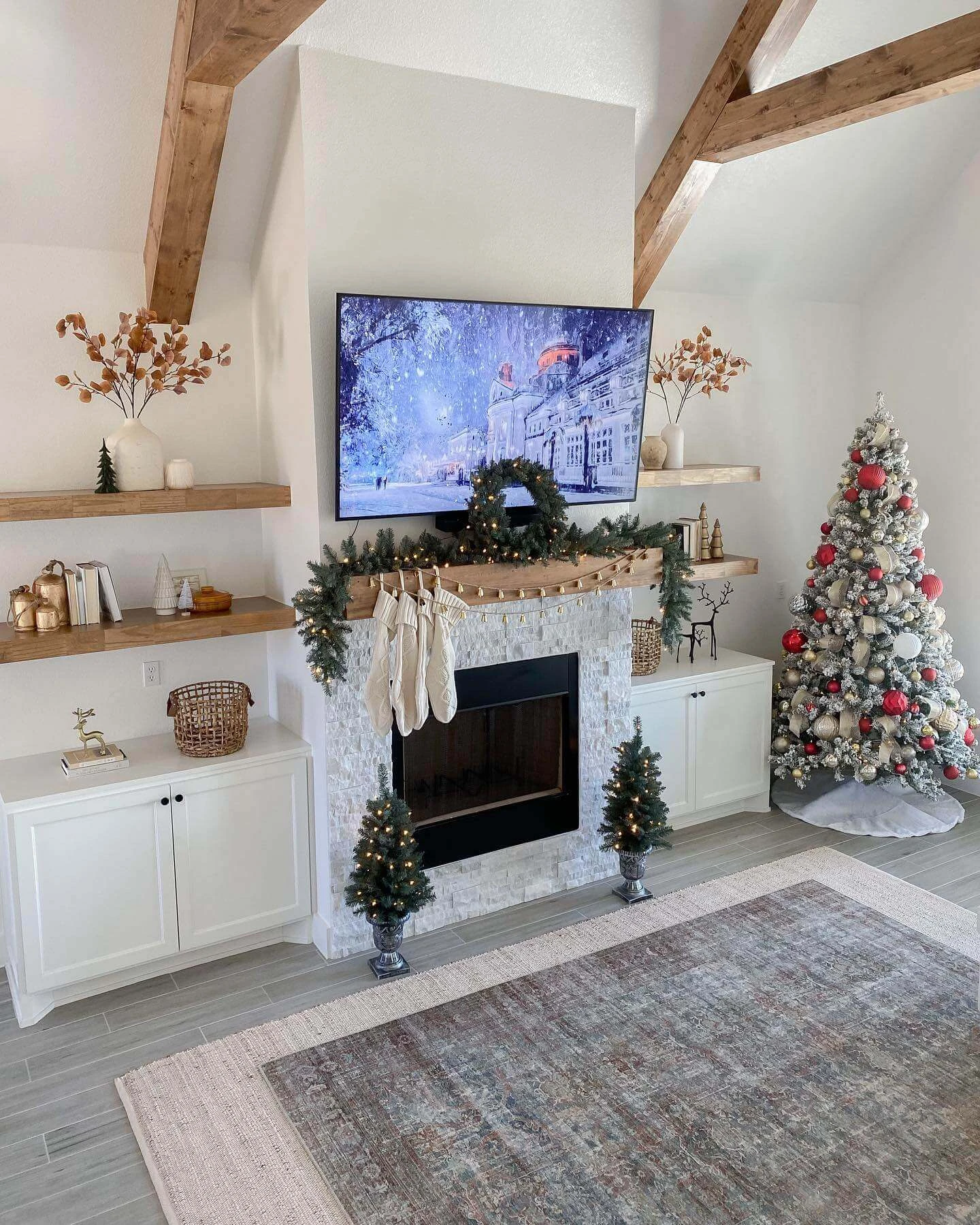 King Of Christmas Tribeca Spruce Blue Collection 4-Piece Set With Warm White LED Lights (Battery Operated) 5 King Of Christmas Tribeca Spruce Blue Collection 4-Piece Set With Warm White LED Lights (Battery Operated) - Image 5