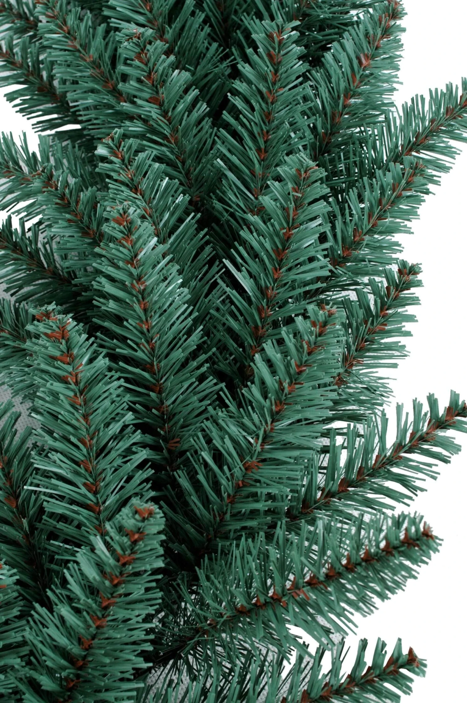 King Of Christmas 24" Tribeca Spruce Blue Wreath Unlit 6 King Of Christmas 24" Tribeca Spruce Blue Wreath Unlit - Image 6